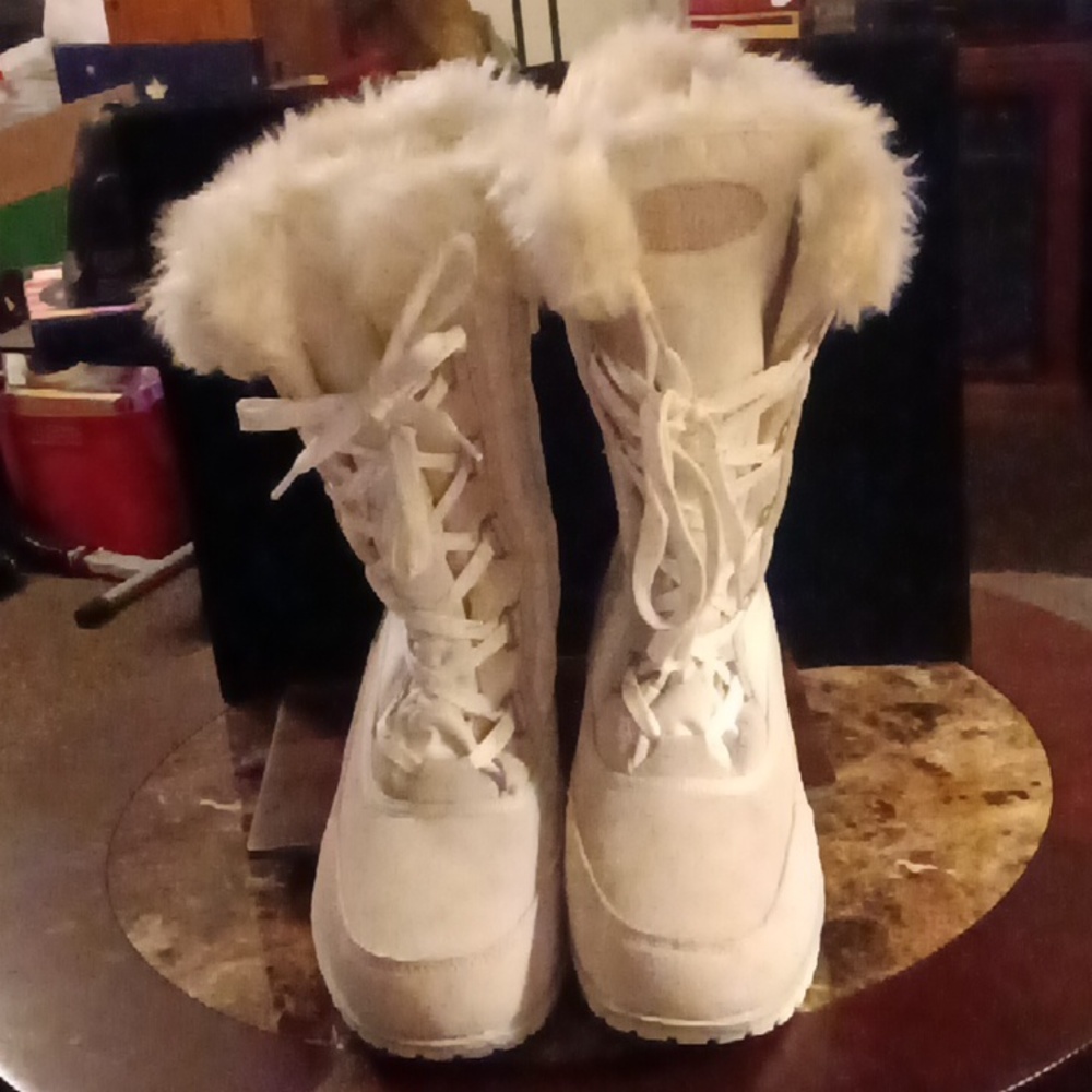 The Eileen Waterproof Winter Boot -Size 10 M White